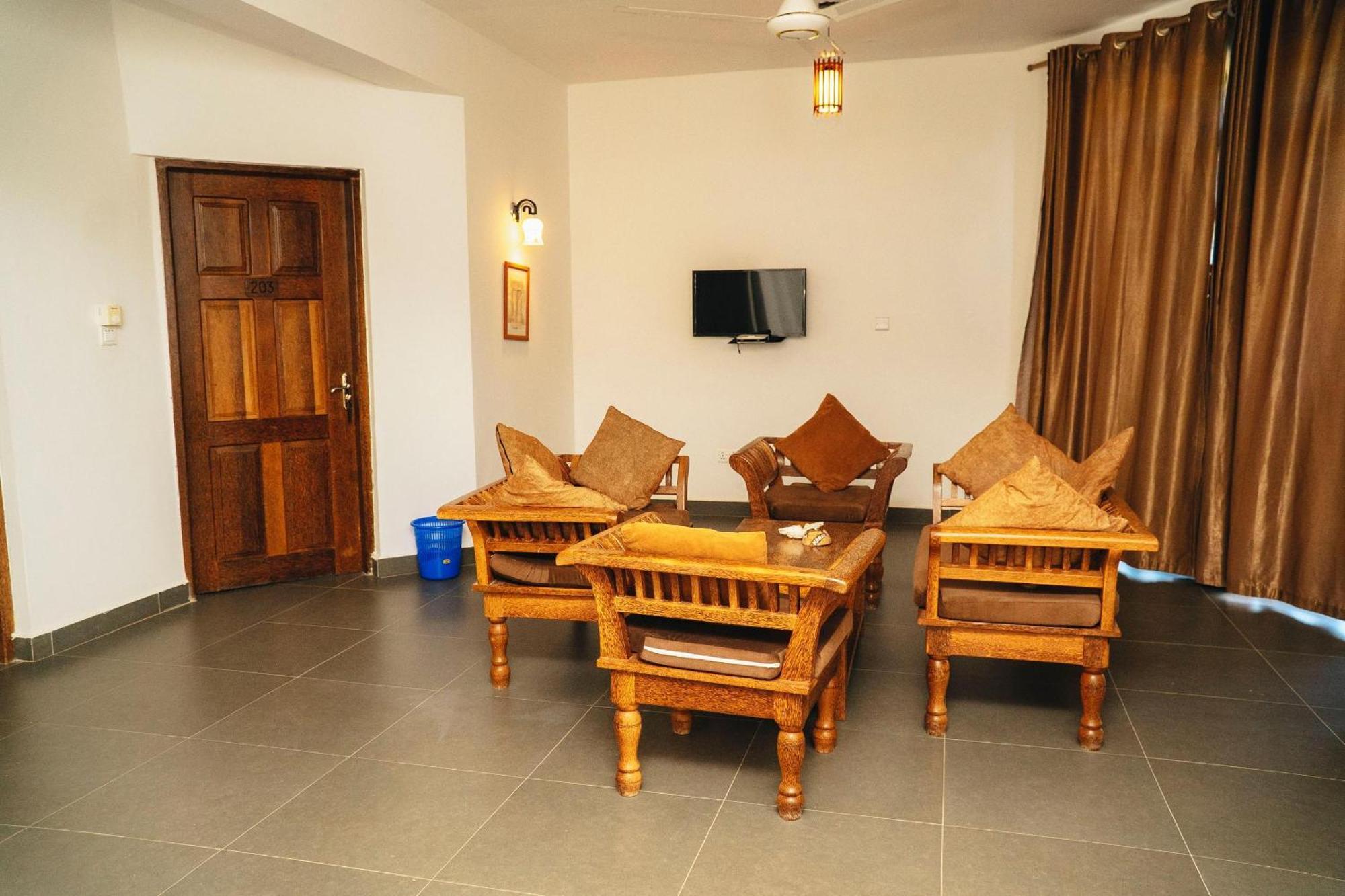 Zanoceanique Hotell 3*